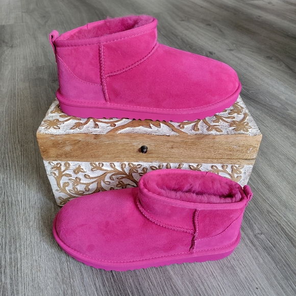 UGG Ultra Mini Suede Boot - Picture 1 of 8